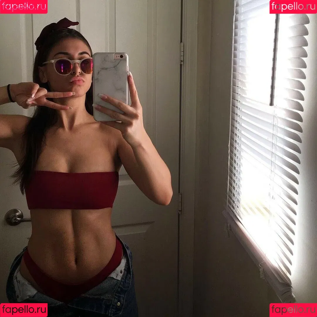 Andrea Helfrich Onlyfans Photo Gallery 