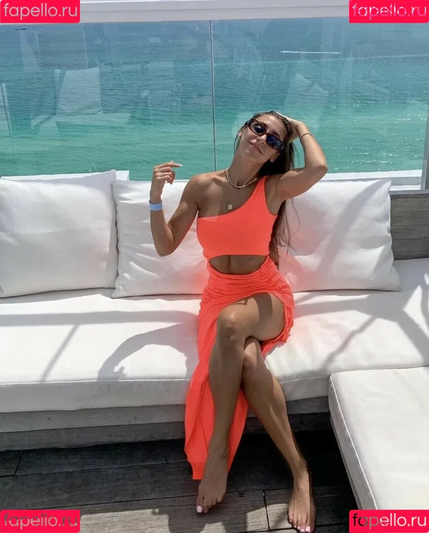 Andrea Helfrich Onlyfans Photo Gallery 