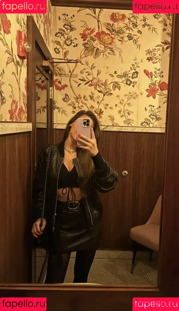 Andrea Helfrich Onlyfans Photo Gallery 