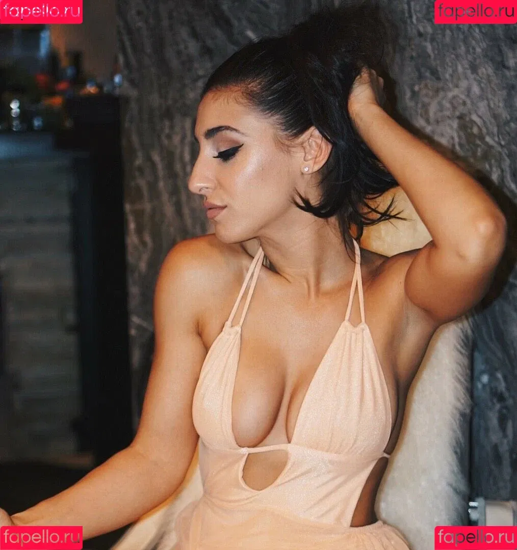 Andrea Helfrich Onlyfans Photo Gallery 