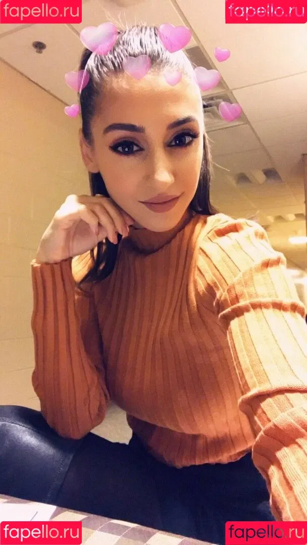 Andrea Helfrich Onlyfans Photo Gallery 