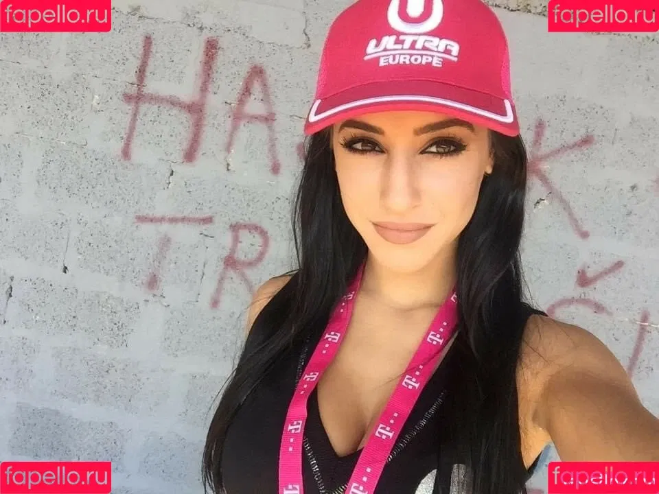 Andrea Helfrich Onlyfans Photo Gallery 