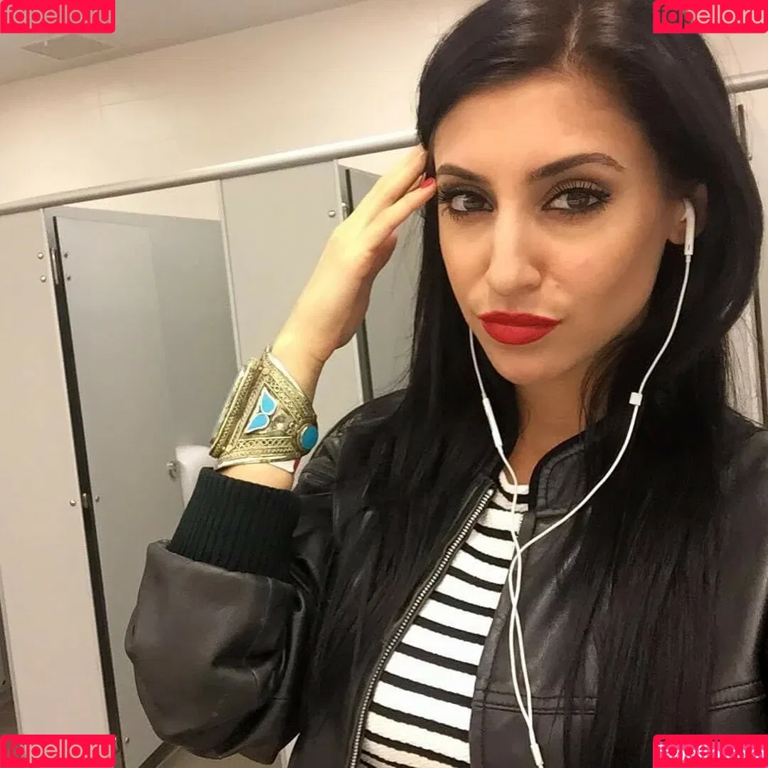 Andrea Helfrich Onlyfans Photo Gallery 