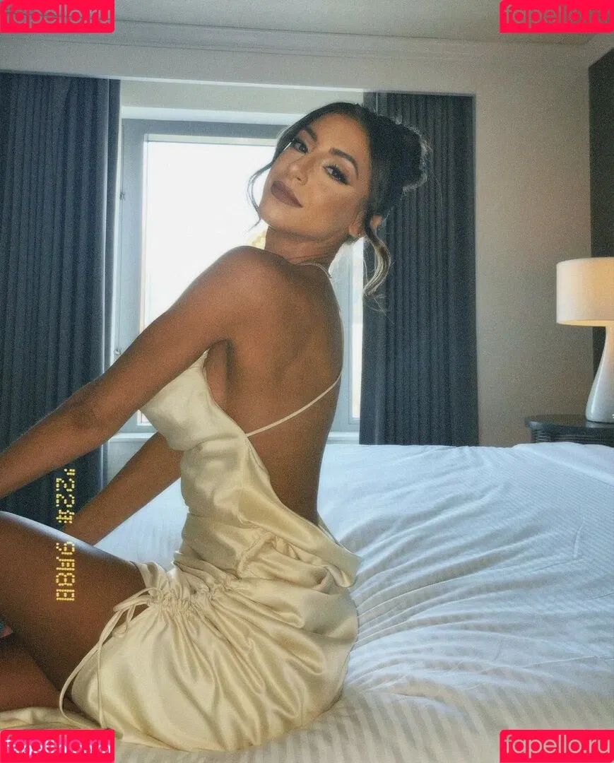 Andrea Helfrich Onlyfans Photo Gallery 