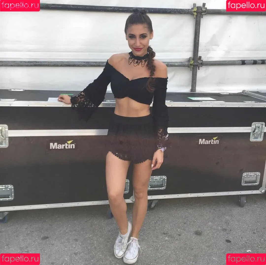 Andrea Helfrich Onlyfans Photo Gallery 