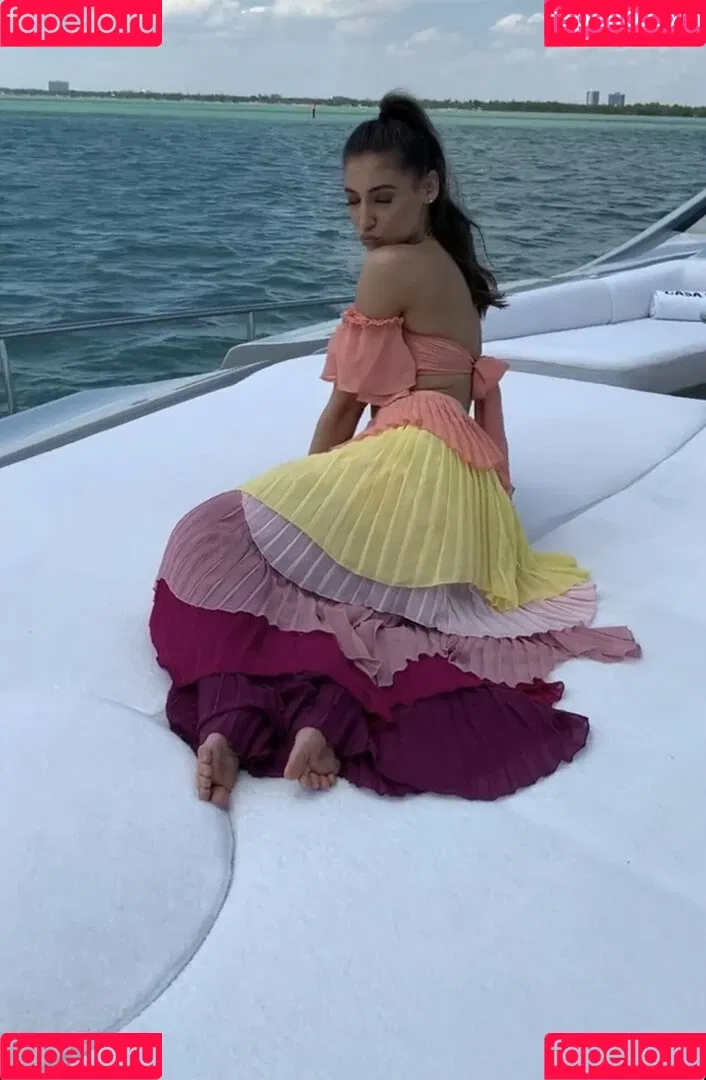 Andrea Helfrich Onlyfans Photo Gallery 