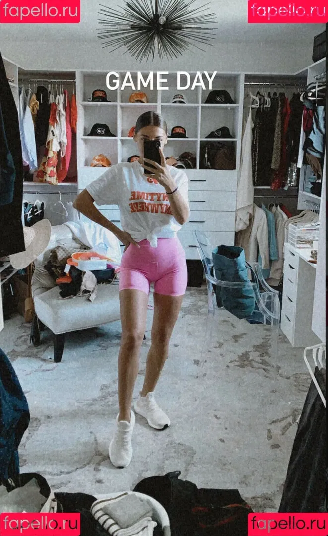 Andrea Helfrich Onlyfans Photo Gallery 