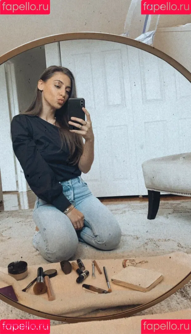 Andrea Helfrich Onlyfans Photo Gallery 