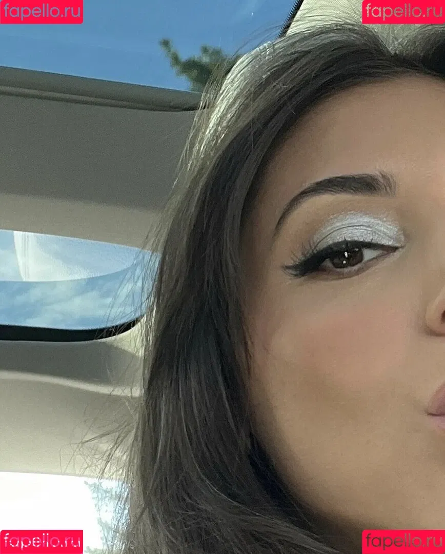 Andrea Helfrich Onlyfans Photo Gallery 