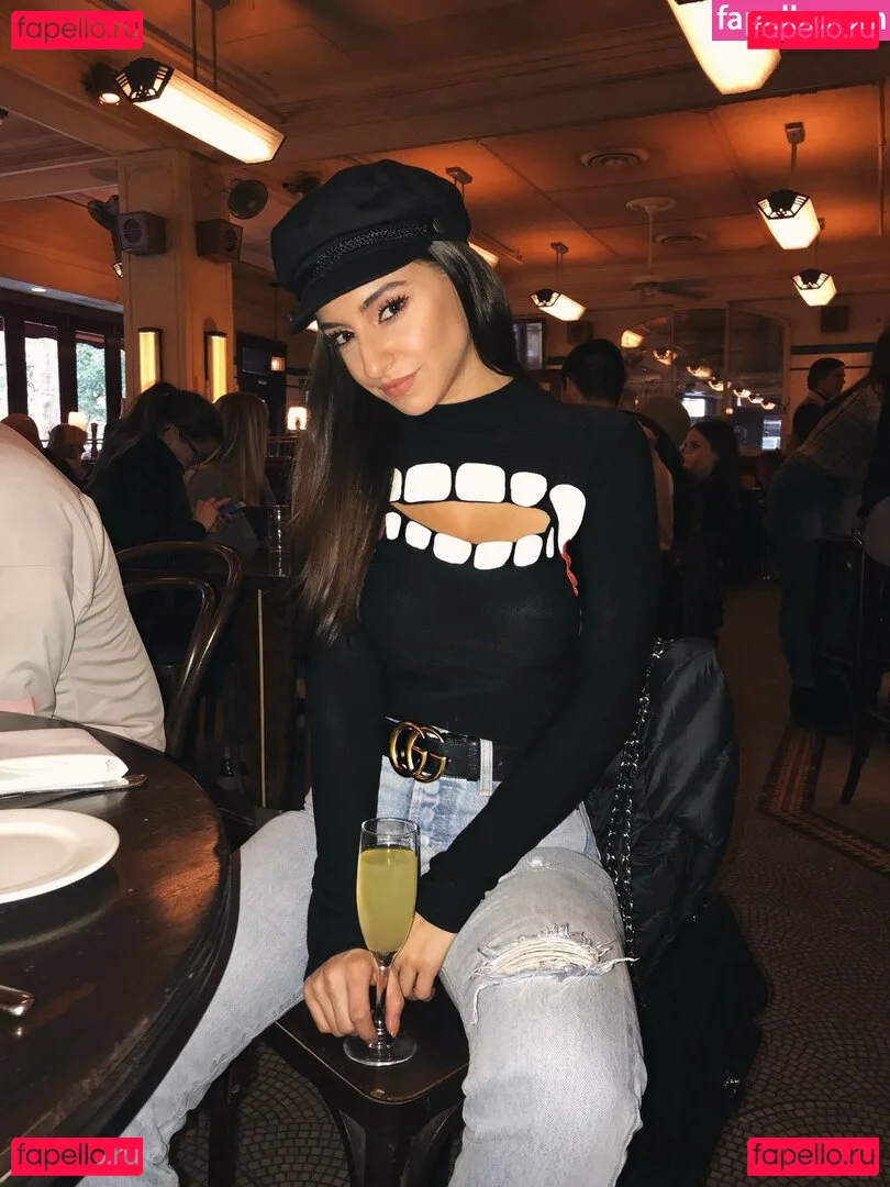 Andrea Helfrich Onlyfans Photo Gallery 