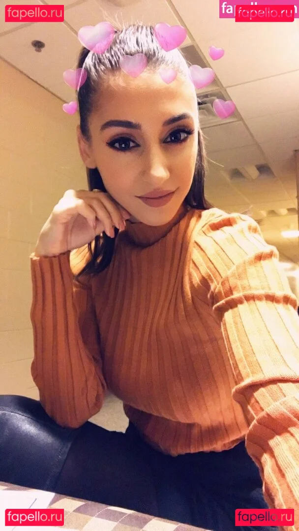 Andrea Helfrich Onlyfans Photo Gallery 