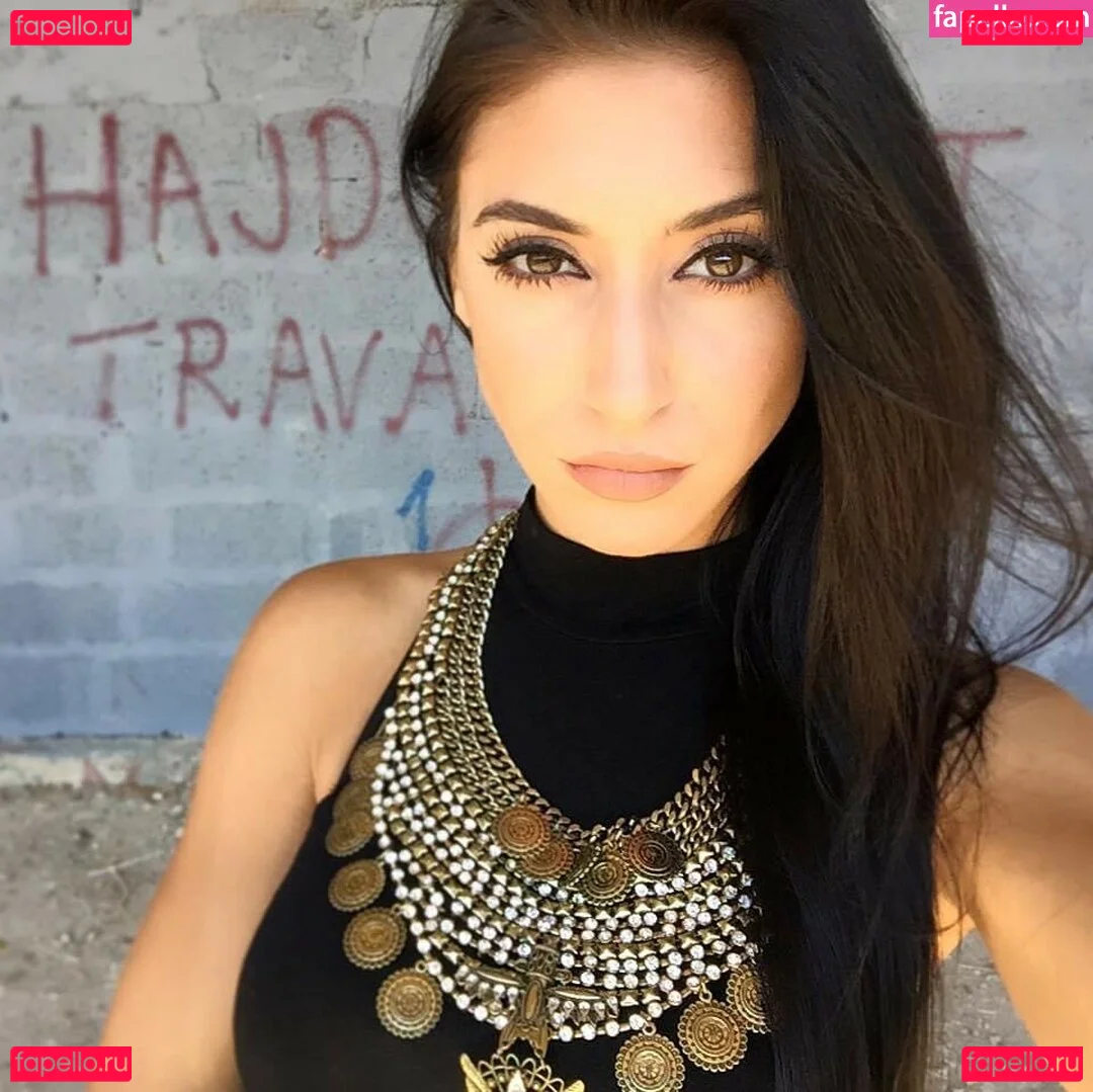 Andrea Helfrich Onlyfans Photo Gallery 