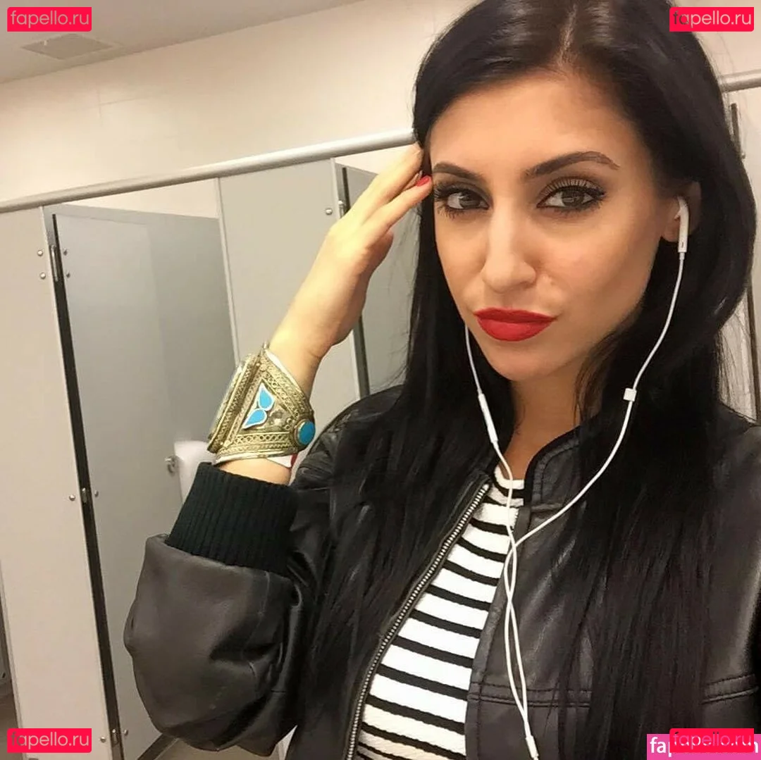 Andrea Helfrich Onlyfans Photo Gallery 