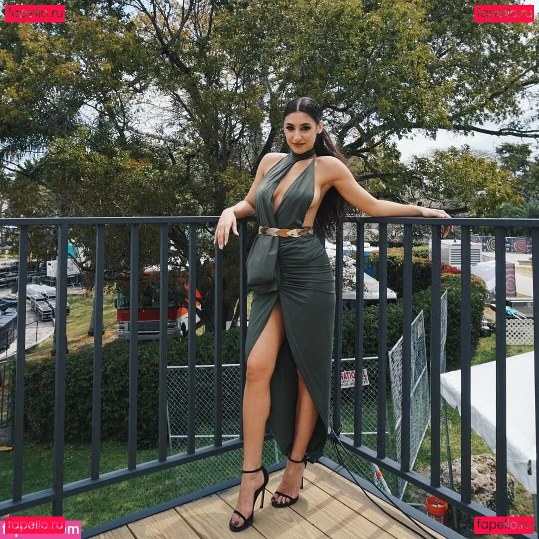 Andrea Helfrich Onlyfans Photo Gallery 