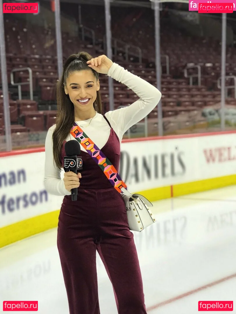 Andrea Helfrich Onlyfans Photo Gallery 