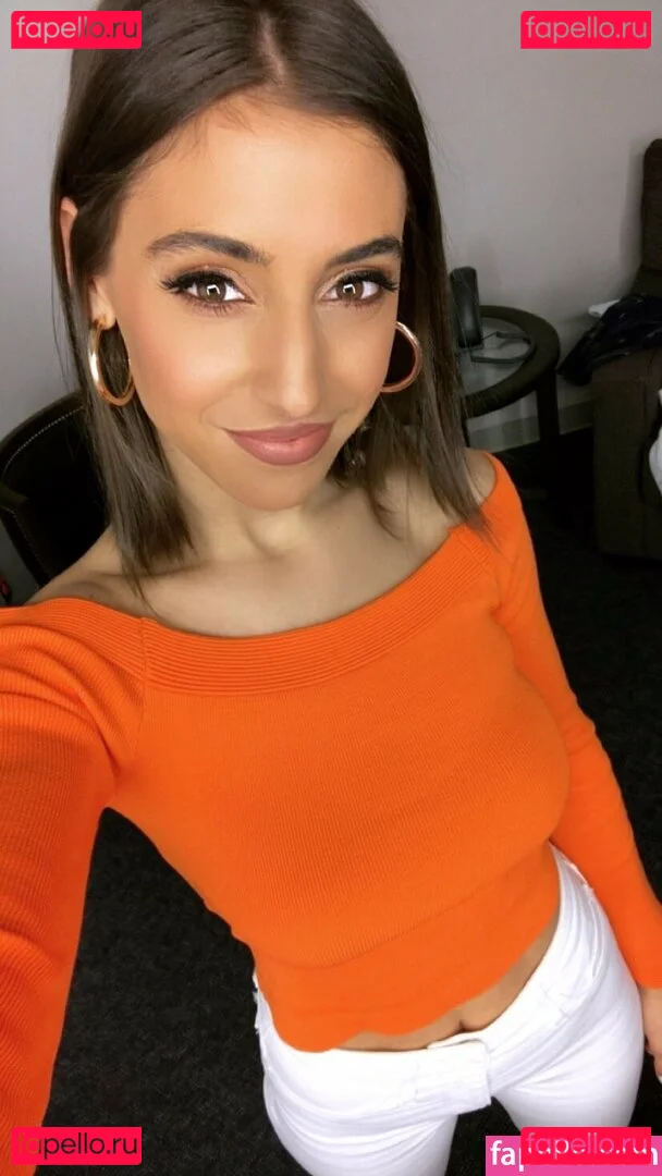 Andrea Helfrich Onlyfans Photo Gallery 