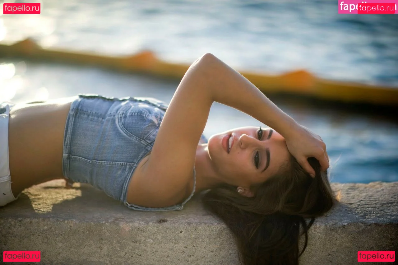 Andrea Helfrich Onlyfans Photo Gallery 