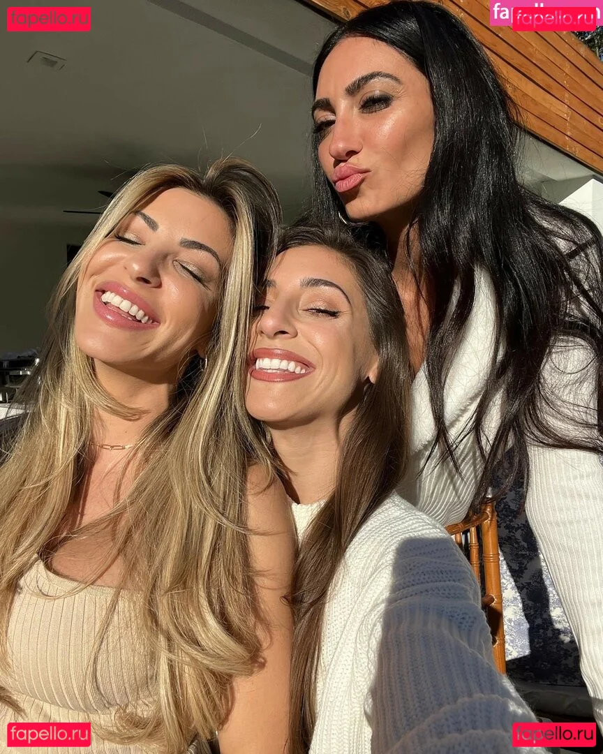 Andrea Helfrich Onlyfans Photo Gallery 