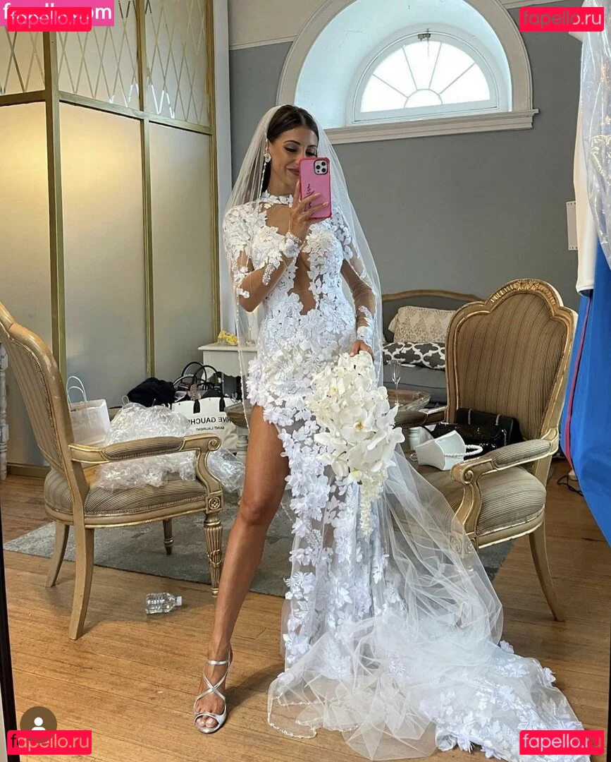 Andrea Helfrich Onlyfans Photo Gallery 