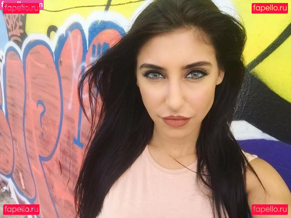 Andrea Helfrich Onlyfans Photo Gallery 