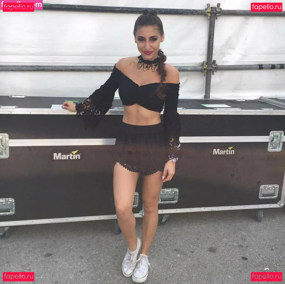 Andrea Helfrich Onlyfans Photo Gallery 