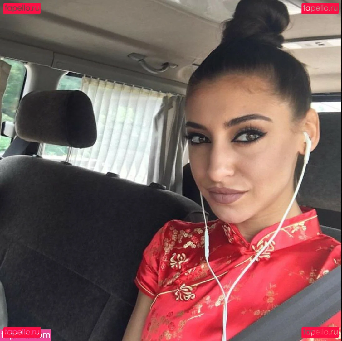 Andrea Helfrich Onlyfans Photo Gallery 