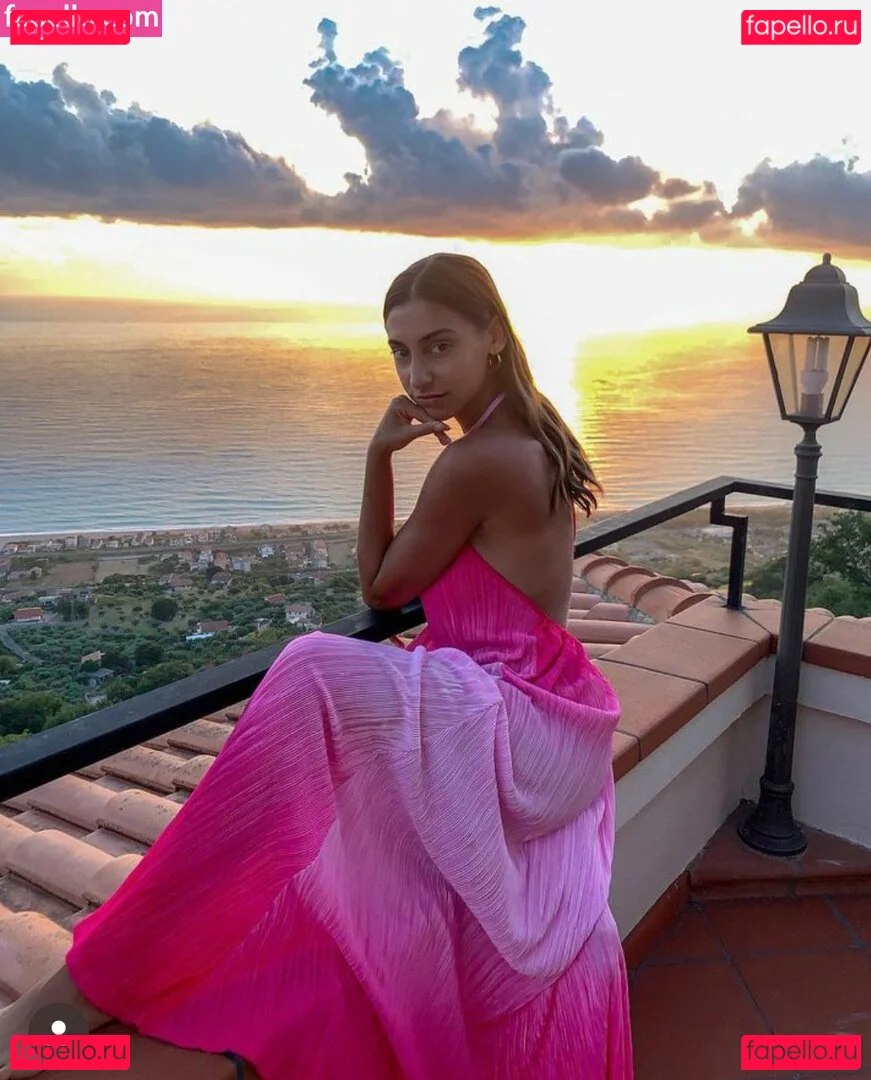 Andrea Helfrich Onlyfans Photo Gallery 