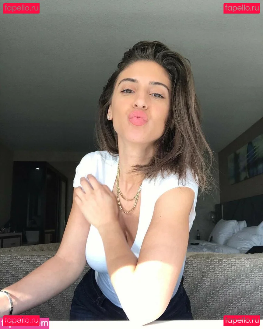 Andrea Helfrich Onlyfans Photo Gallery 