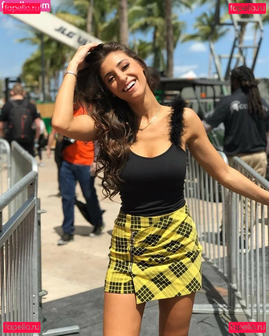 Andrea Helfrich Onlyfans Photo Gallery 