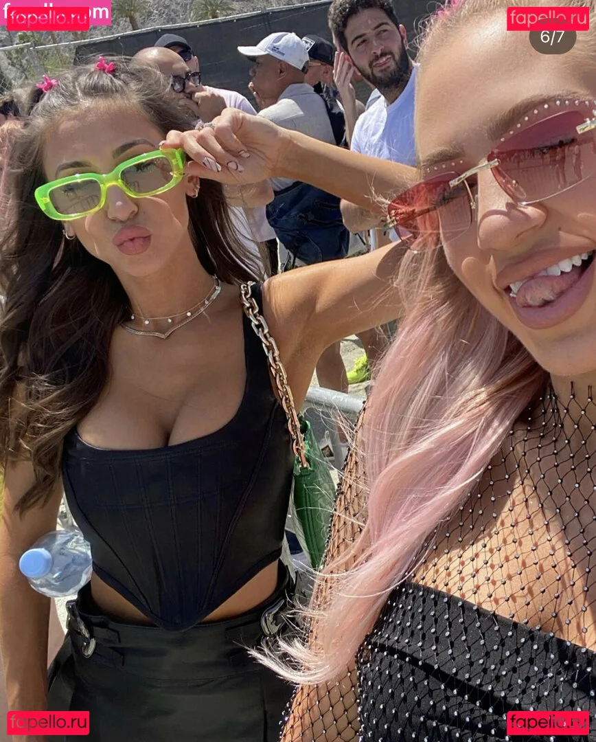 Andrea Helfrich Onlyfans Photo Gallery 