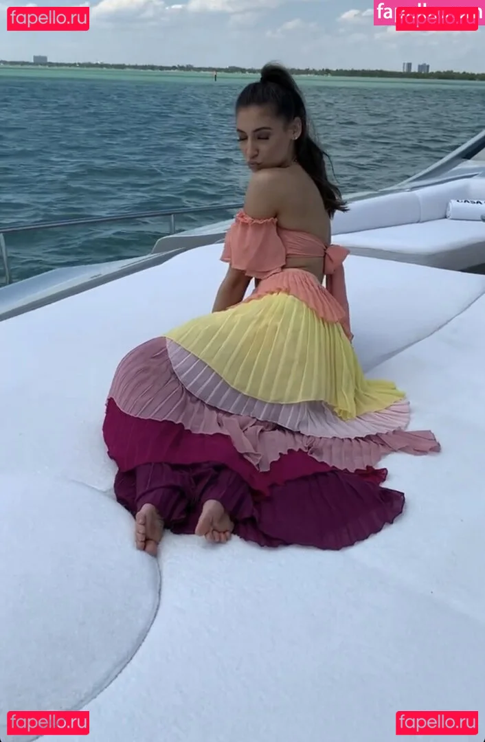 Andrea Helfrich Onlyfans Photo Gallery 