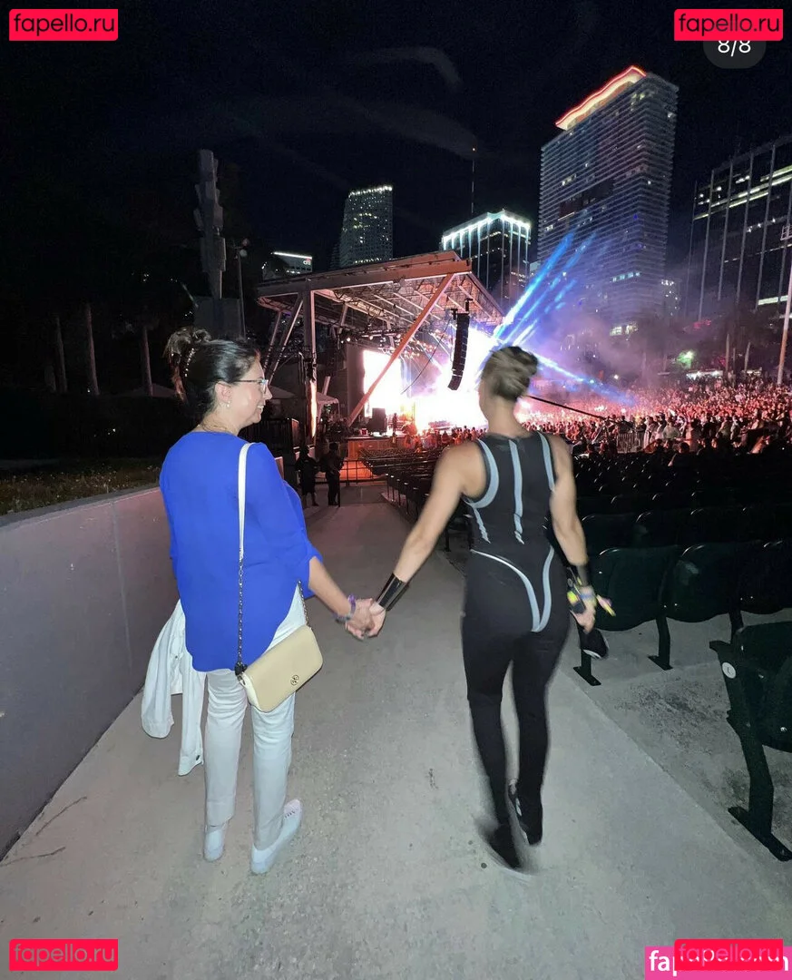 Andrea Helfrich Onlyfans Photo Gallery 