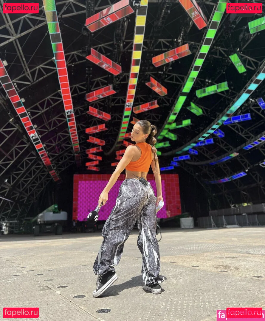 Andrea Helfrich Onlyfans Photo Gallery 