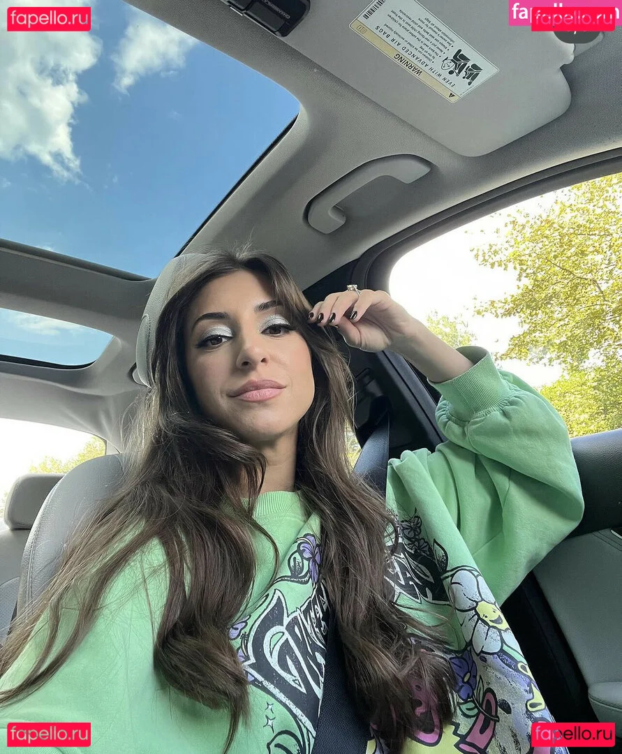 Andrea Helfrich Onlyfans Photo Gallery 