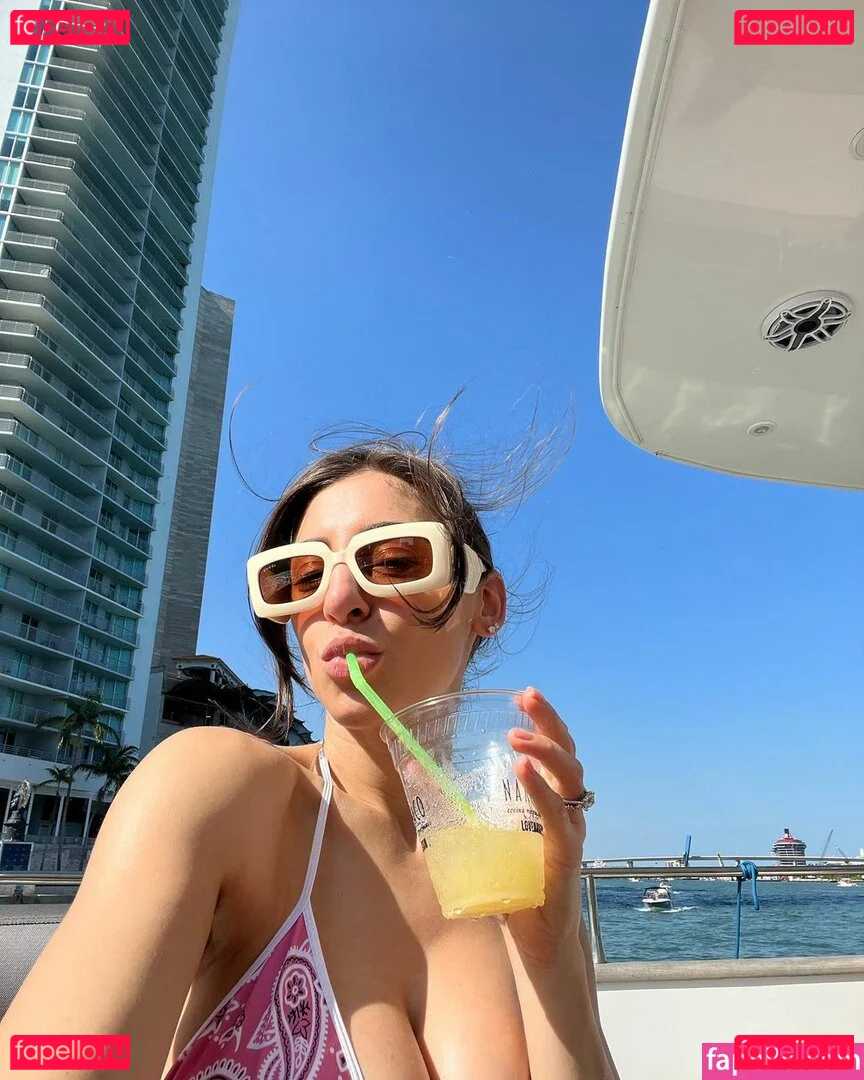 Andrea Helfrich Onlyfans Photo Gallery 