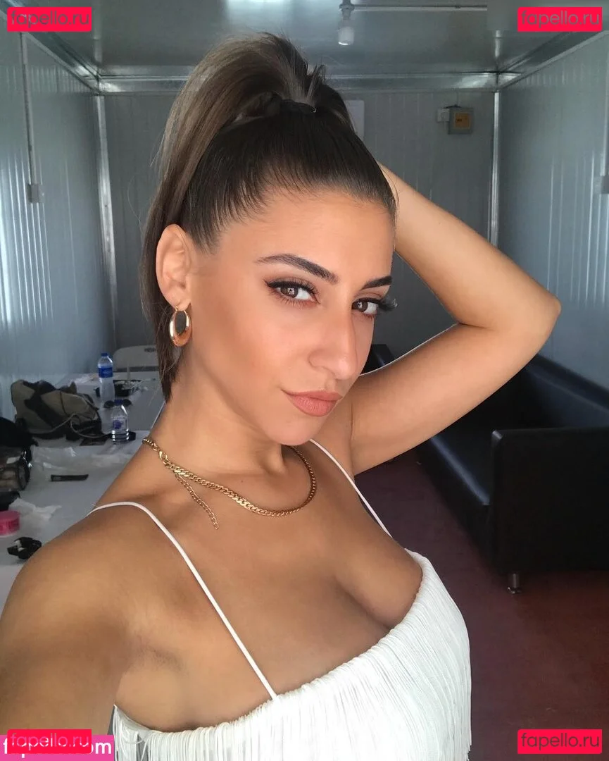 Andrea Helfrich Onlyfans Photo Gallery 