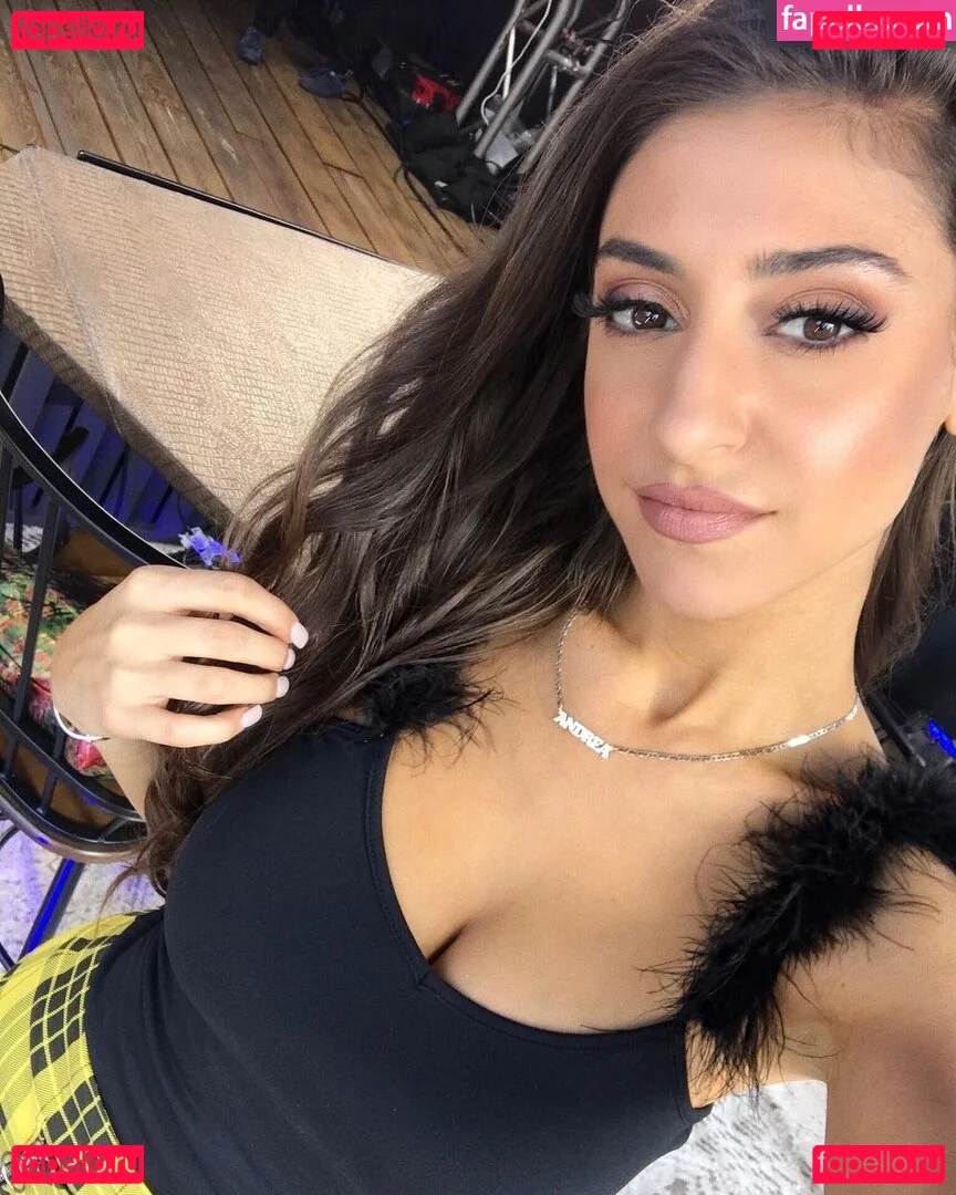 Andrea Helfrich Onlyfans Photo Gallery 