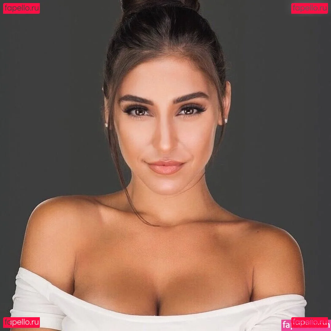 Andrea Helfrich Onlyfans Photo Gallery 