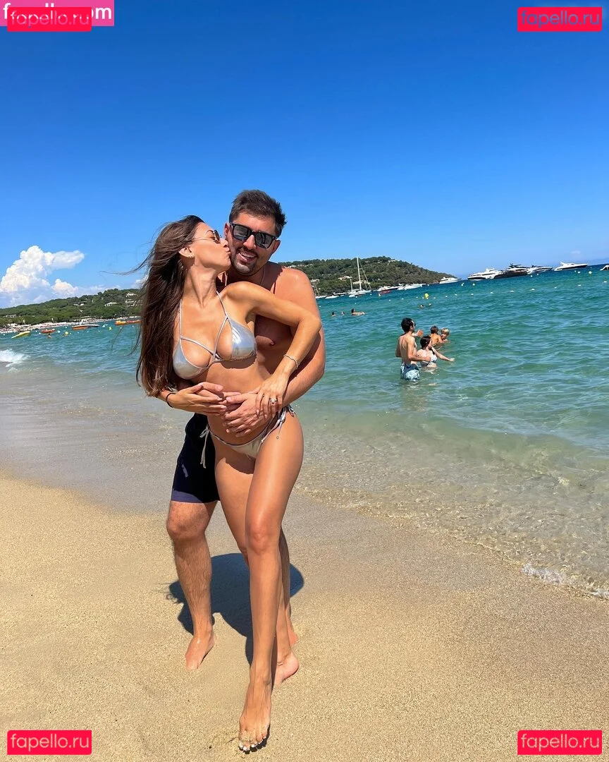 Andrea Helfrich Onlyfans Photo Gallery 