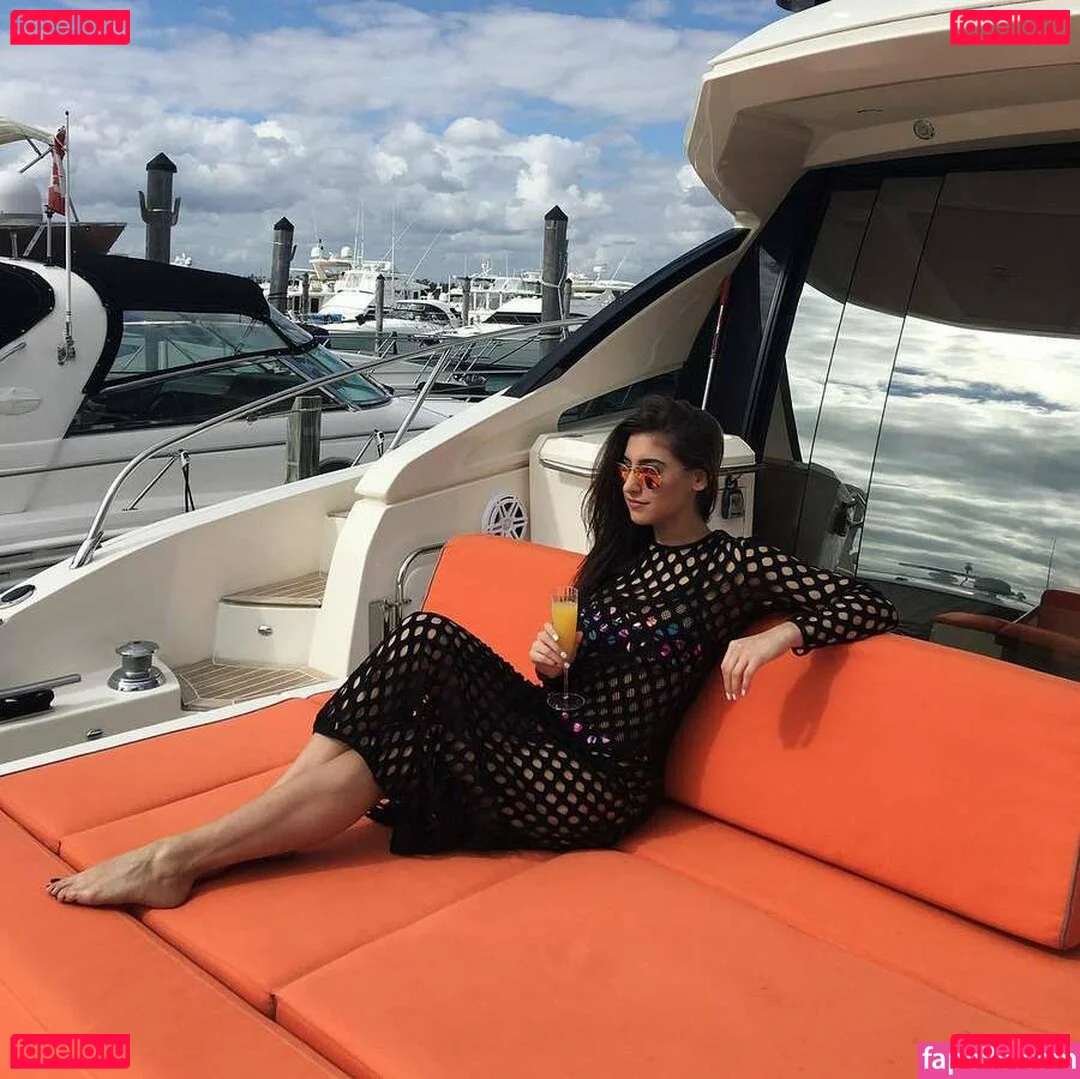 Andrea Helfrich Onlyfans Photo Gallery 