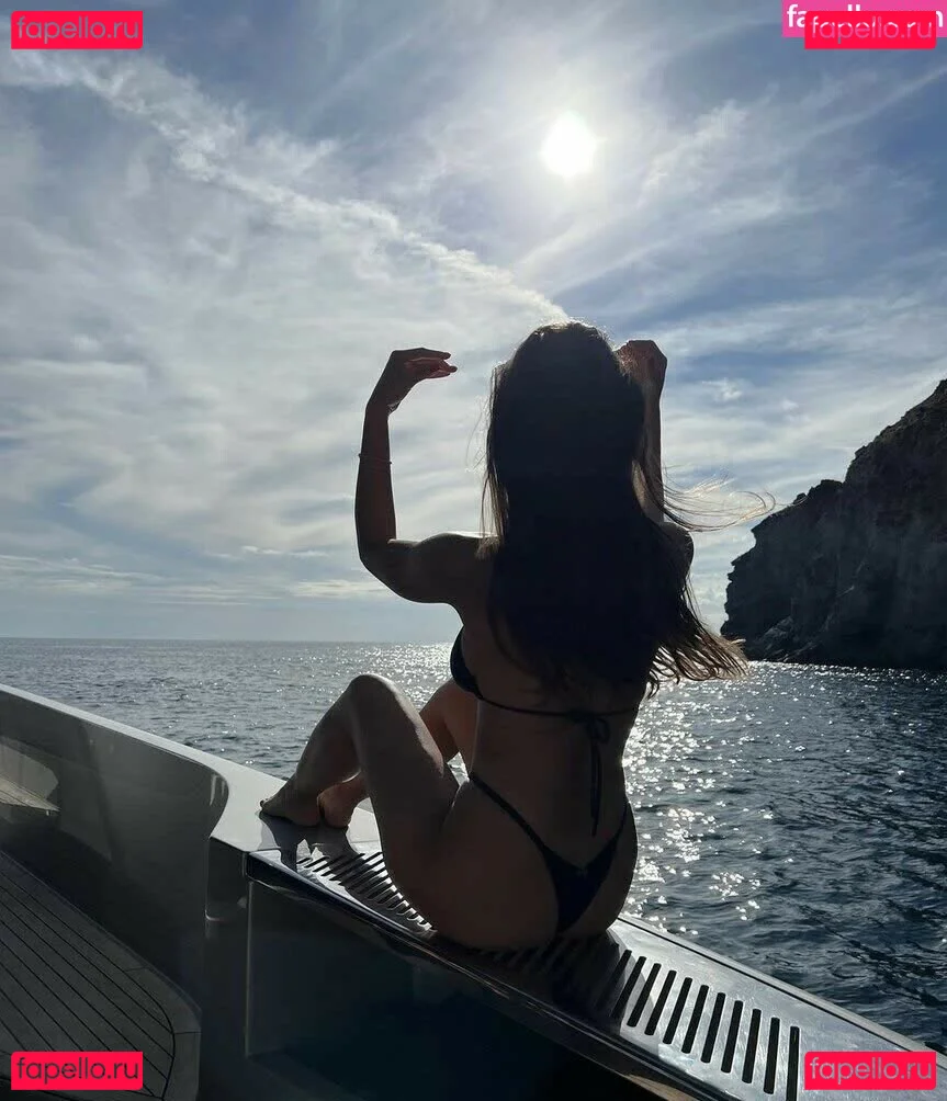 Andrea Helfrich Onlyfans Photo Gallery 