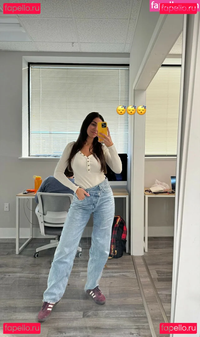 Andrea Helfrich Onlyfans Photo Gallery 