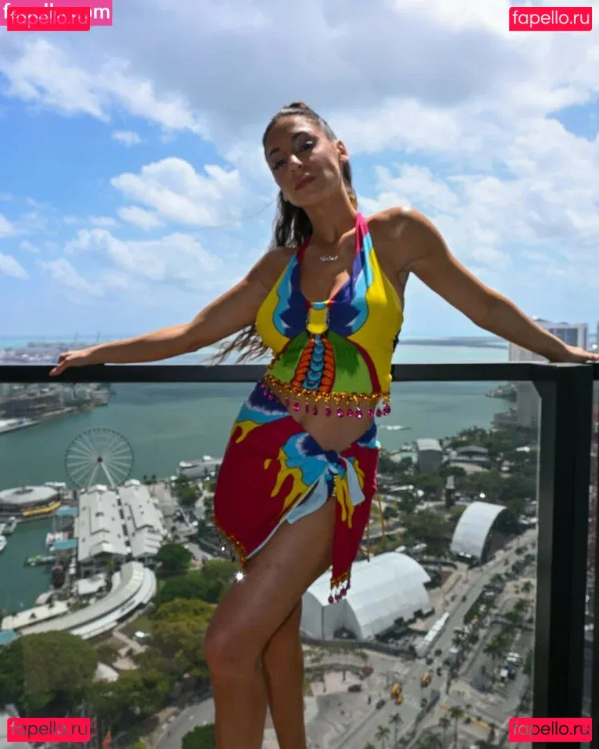 Andrea Helfrich Onlyfans Photo Gallery 