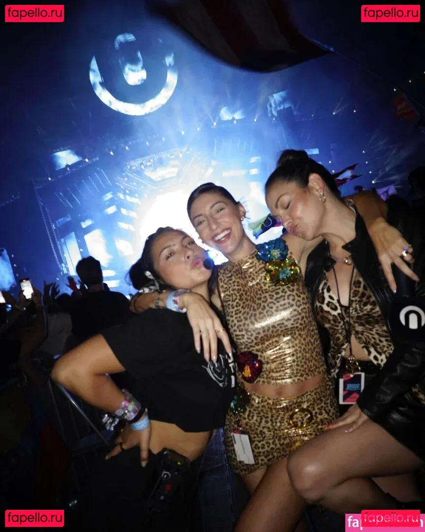 Andrea Helfrich Onlyfans Photo Gallery 