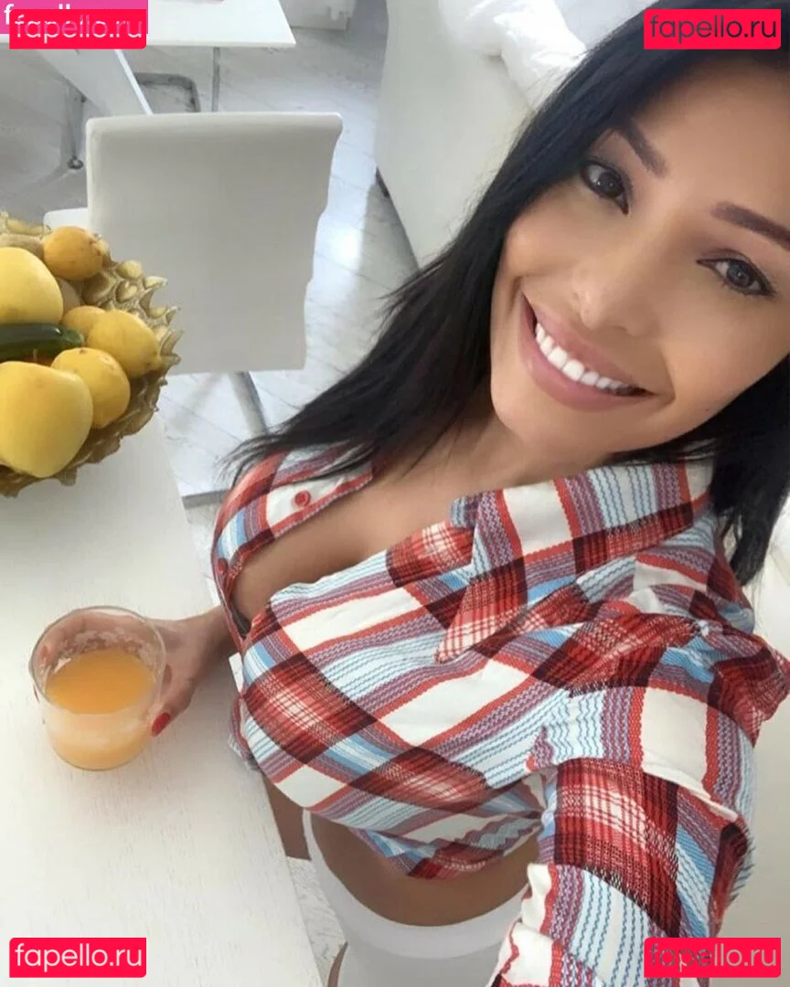 Carolina Marconi Onlyfans Photo Gallery 