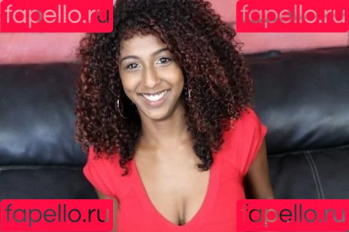 Linds Linds Onlyfans Photo Gallery 