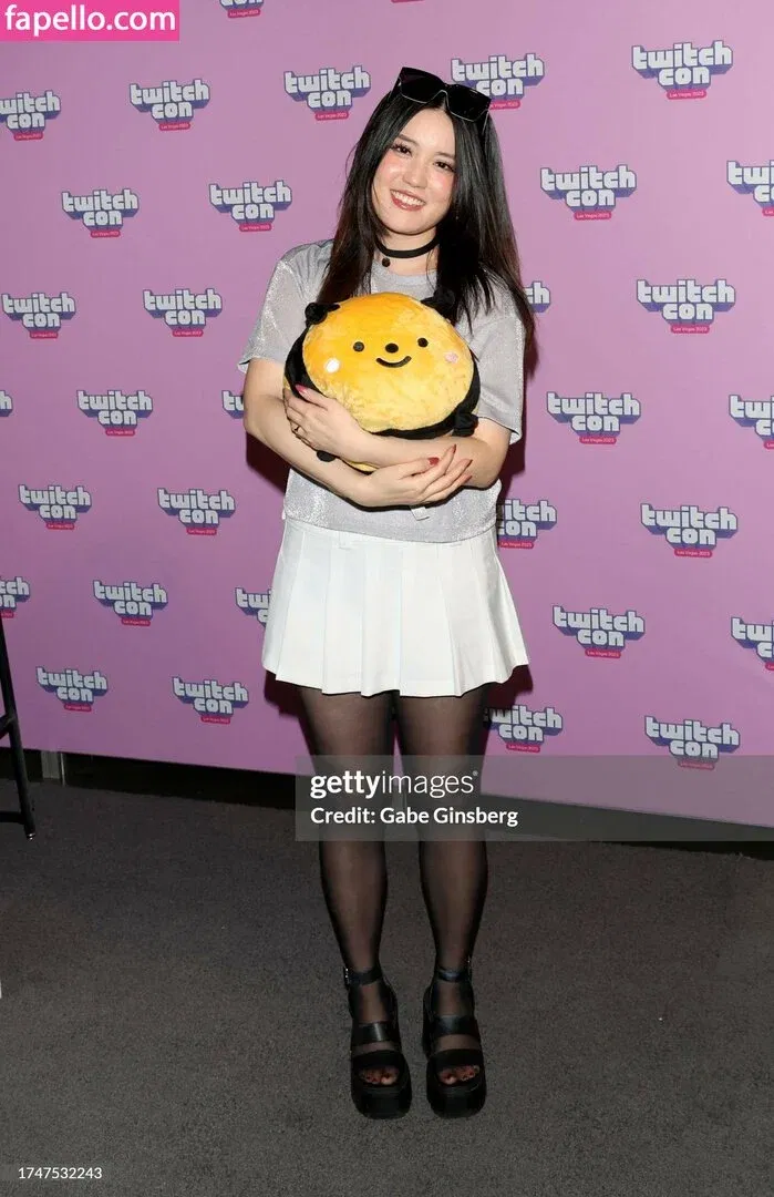 AngelsKimi Onlyfans Photo Gallery 