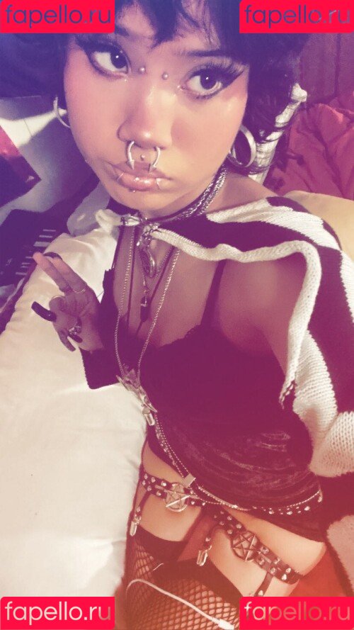 Saintsgoth Onlyfans Photo Gallery 