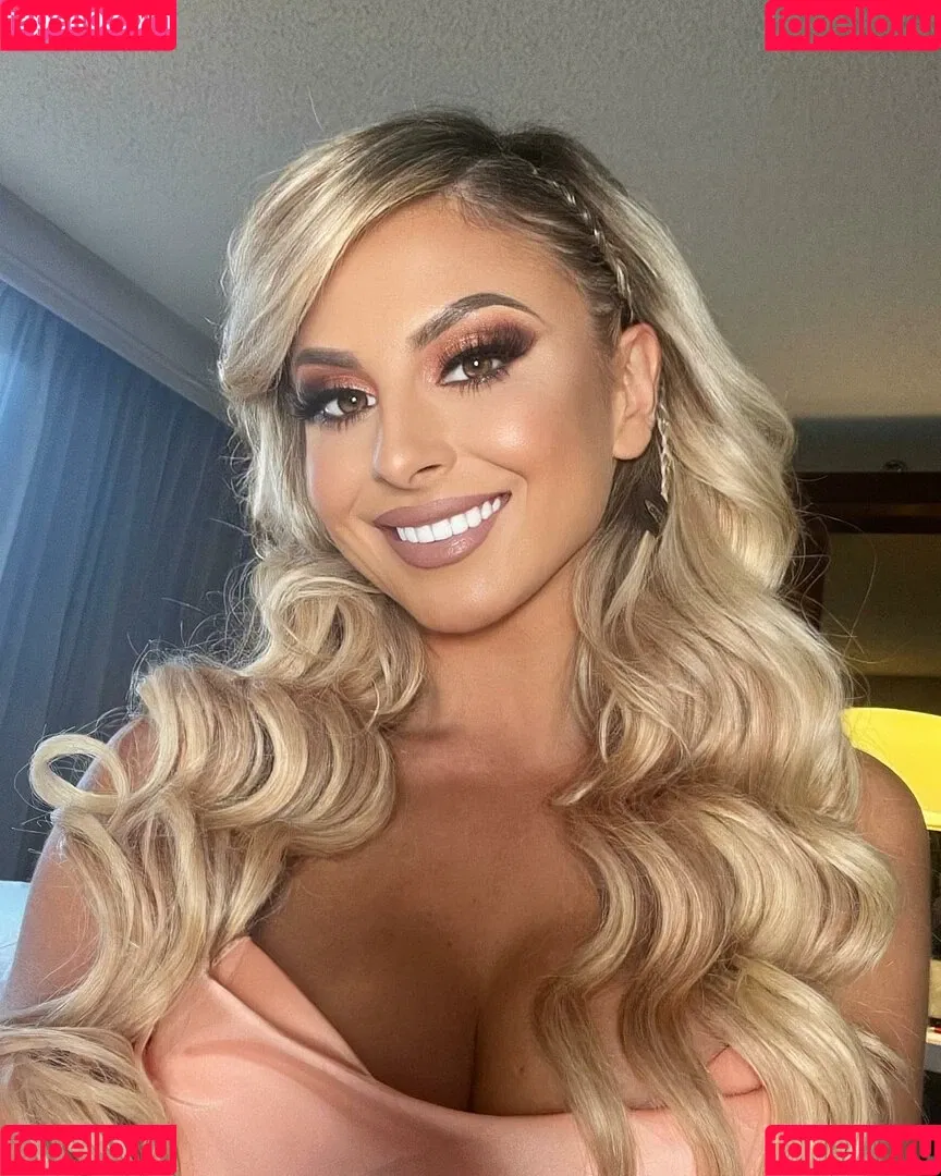 Danni Ellexo Onlyfans Photo Gallery 