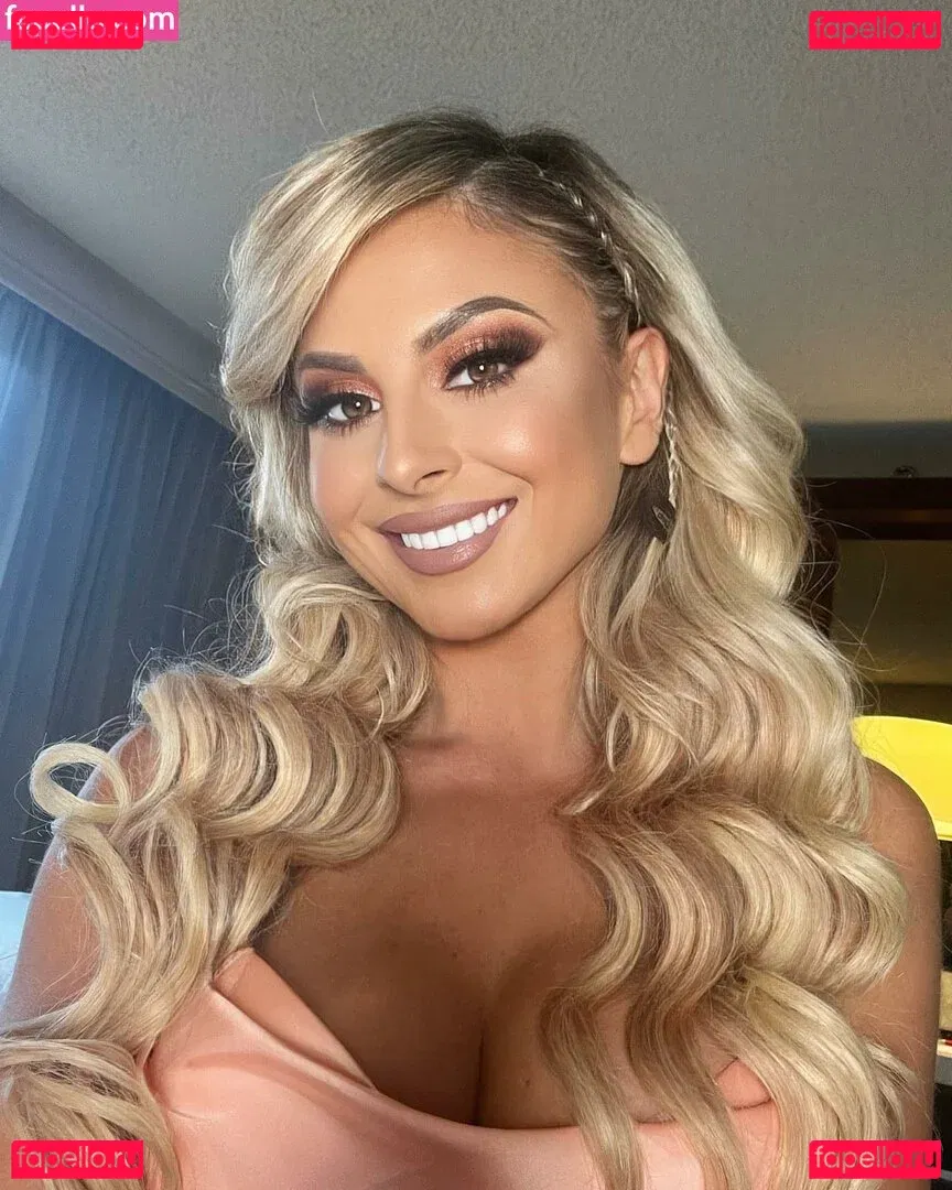 Danni Ellexo Onlyfans Photo Gallery 